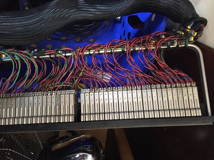 Patch bay Swichcraft with long cables (2/2)