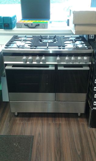 kitchens & Fitted Bedroom Furniture