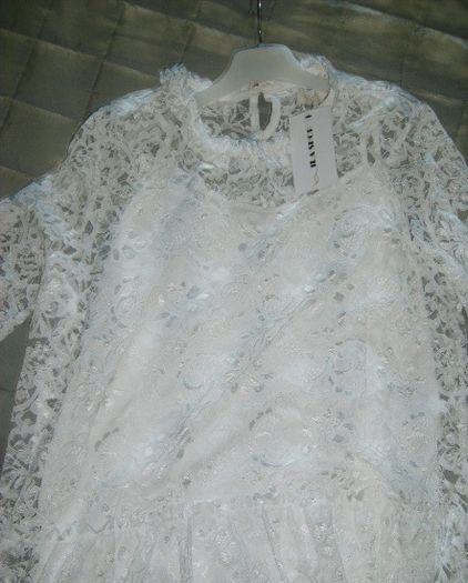 White  tunic/dress.