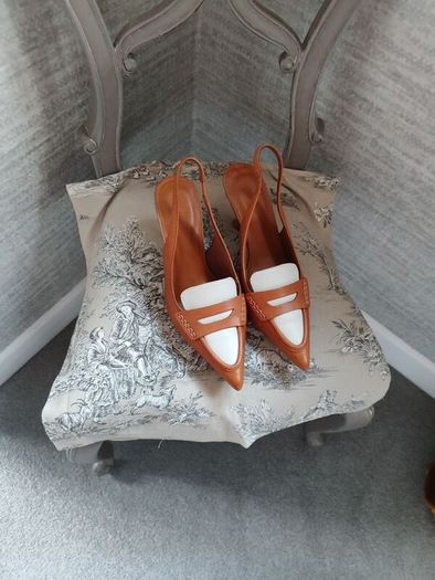 Ladies Shoes size 6.5