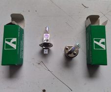 2.12 Volt 55Watt Bulbs.