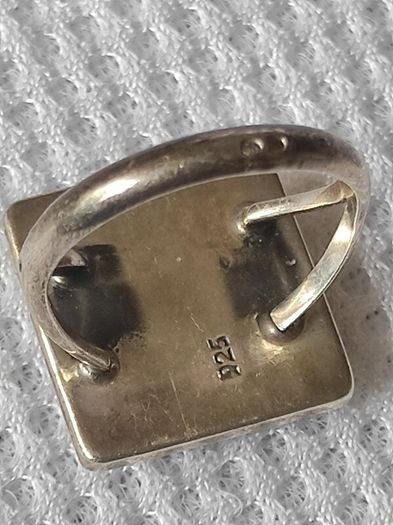 Vintage sterling silver ring