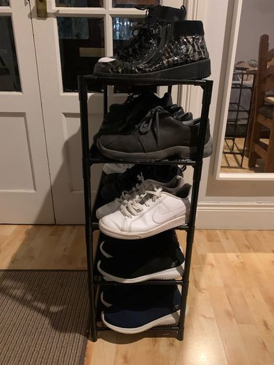 shoe rack ( no price below)