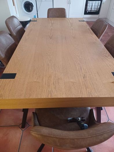 Dining table and 6 chairs