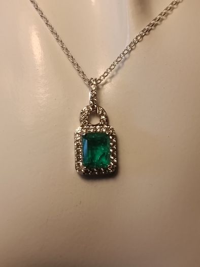 Beautiful Emeraldine & Zircon Pendant in Rhodium Plated Sterling Silver