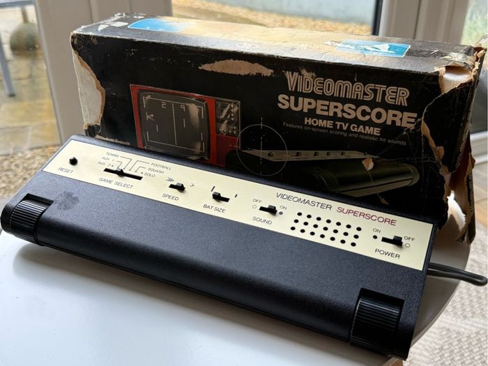 1976 Videomaster Superscore VM-8 Pong Console