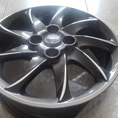 1 x Near New Genuine Toyota Yaris Hybrid Podium 15'' Alloy Wheel - Nationwide Delivery