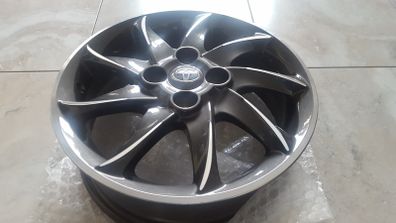 1 x Near New Genuine Toyota Yaris Hybrid Podium 15'' Alloy Wheel - Nationwide Delivery
