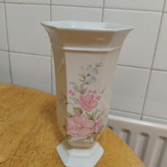 Royal Norfolk Staffordshire Floral Bouquet Hexagonal Shaped Vase. In Perfect Condition