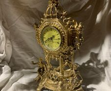 brass antique quartz clock