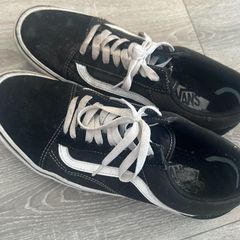 Black and White Vans Men's