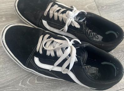 Black and White Vans Men's