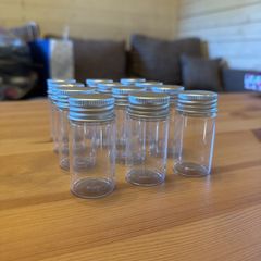Small glass jars with lid