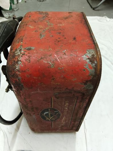Vintage Mercury Outboard Motor 6hp and Mercury Fuel Tank