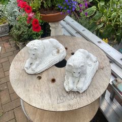 garden statues