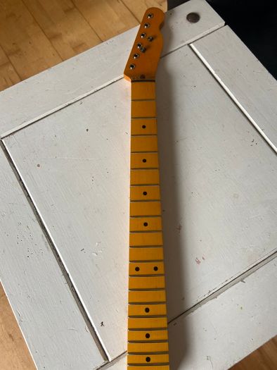 Telecaster Neck and bushings with graphtech nut and trees