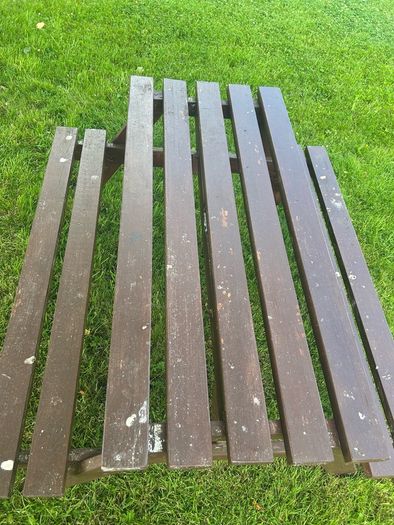 picnic table