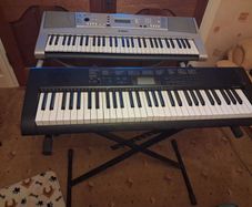 Free!! Yamaha E313 & Casio Keyboards with stands