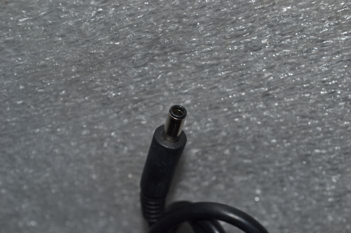 Genuine Original Dell Laptop Adapter Charger 130 Watts Small Tip