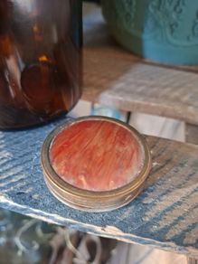 Vintage powder compact