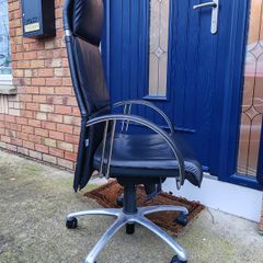 Executive office chair