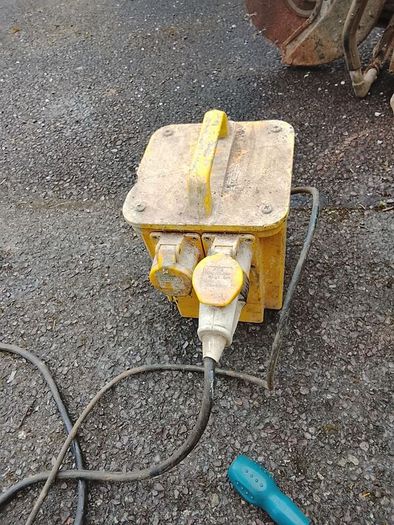 2x partner k 650 consaws and transformer