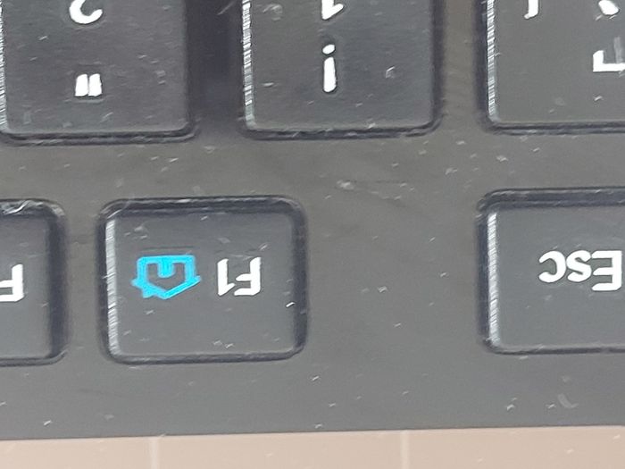 Logitech Wireless Solar Keyboard K750, excellent cosmetic condition, without  tiny Logitech Unifying receiver