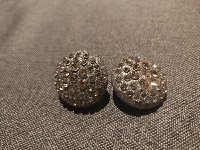 brooch