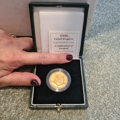 Royal Mint Gold Proof 2 pound Coint - Football Celebration