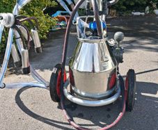 Mini milking machine