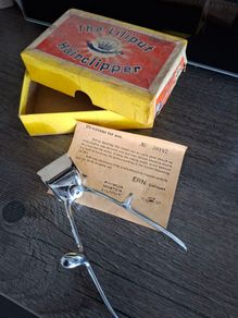 Vintage Hair Clippers with Original box and Accessories