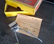 Vintage Hair Clippers with Original box and Accessories