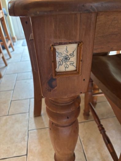 kitchen table and chairs