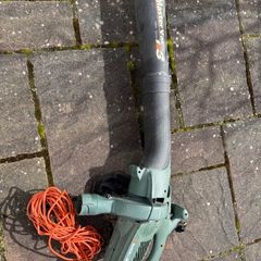Leaf blower