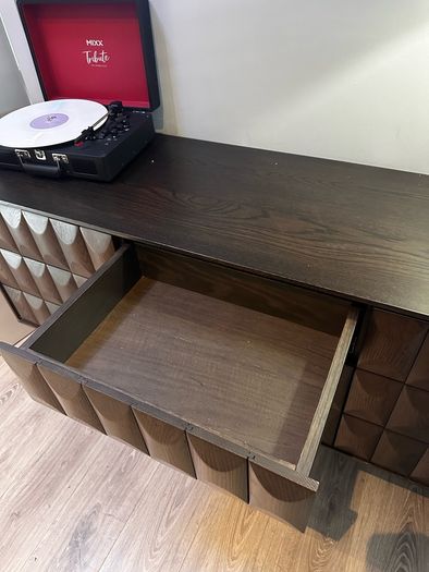 side board