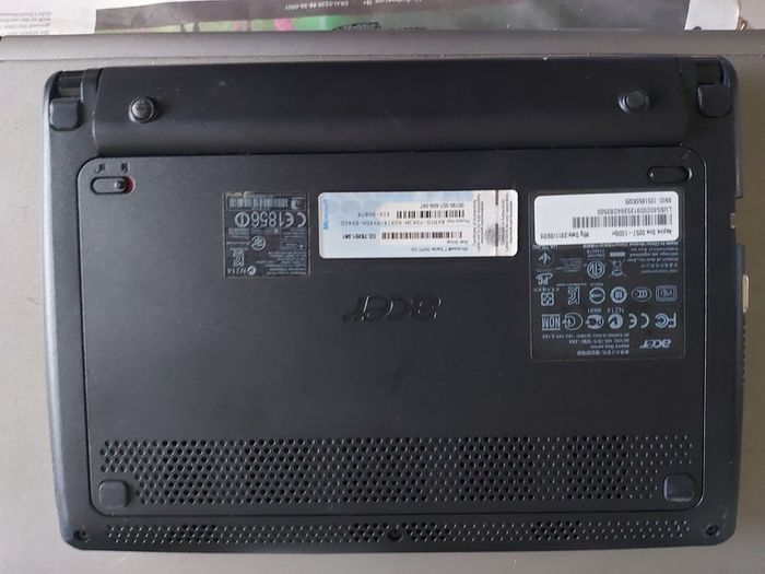 ACER Aspire One, Model D257, Intel Atom N455, 1.66GHz, 1 GB Ram, 250 GB HDD, Windows 7, 32 bit, firefox, Opera, Chrome
