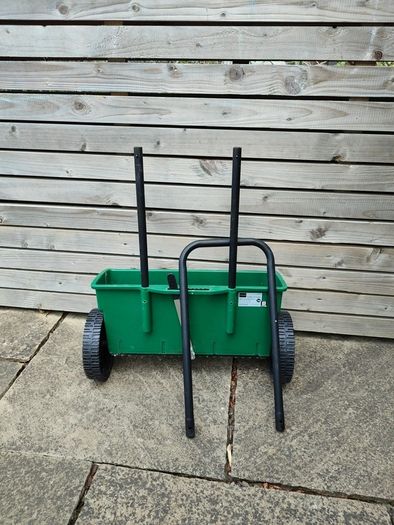 seed spreader