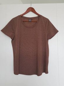 Cognac coloured T-shirt, Size L