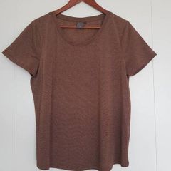 Cognac coloured T-shirt, Size L