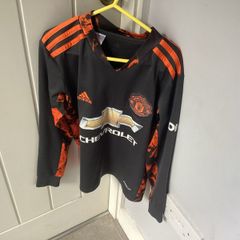 Black Manchester Utd T-shirt 8/9