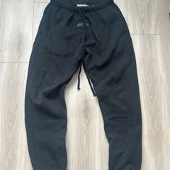 Essentials fear of god black pants