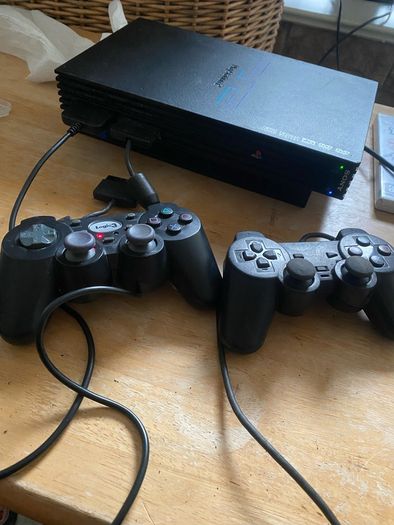 PS2 console 39003 + games