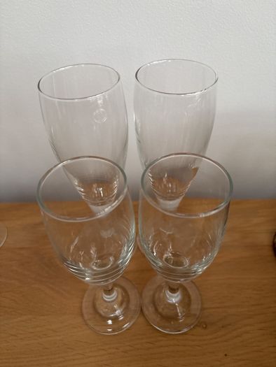 2 Sparkling Wine Glasses and 2 Port/Sherry Glasses