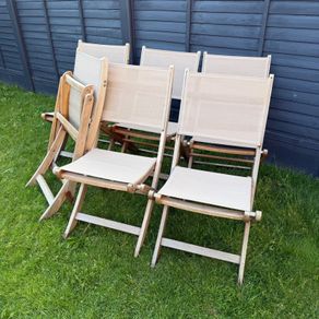 6 hard wood folding garden chairs - good condition