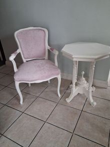 Chair & Table