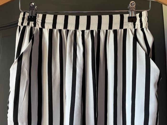 ZARA B&W wide leg stripped culottes Size XS/8