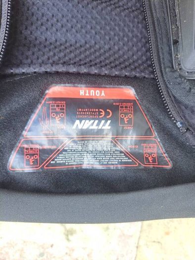 Fox Titan youth armour jacket