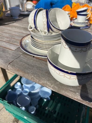 Vintage china pieces