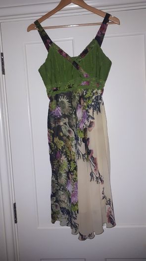 Beautiful Floral Strappy dress Size S/M