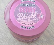 Soap & Glory Berry & Bright Body Scrub 200ml Unopened
